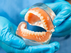 próteses dentárias